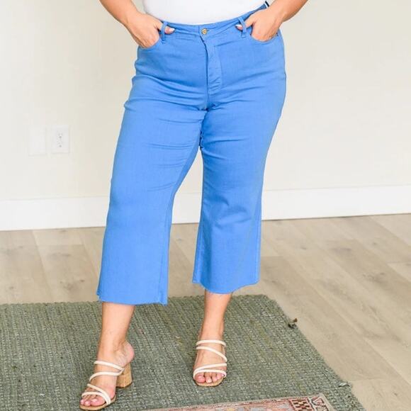 Judy Blue Women's 15/32 High Rise Tummy Control Wide Leg Crop Jean Raw Hem Dyed‎ - Picture 2 of 14